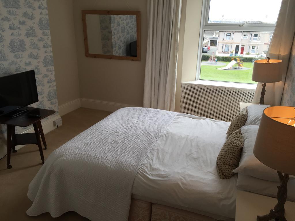 Cambridge House Bed & Breakfast Torpoint Eksteriør billede