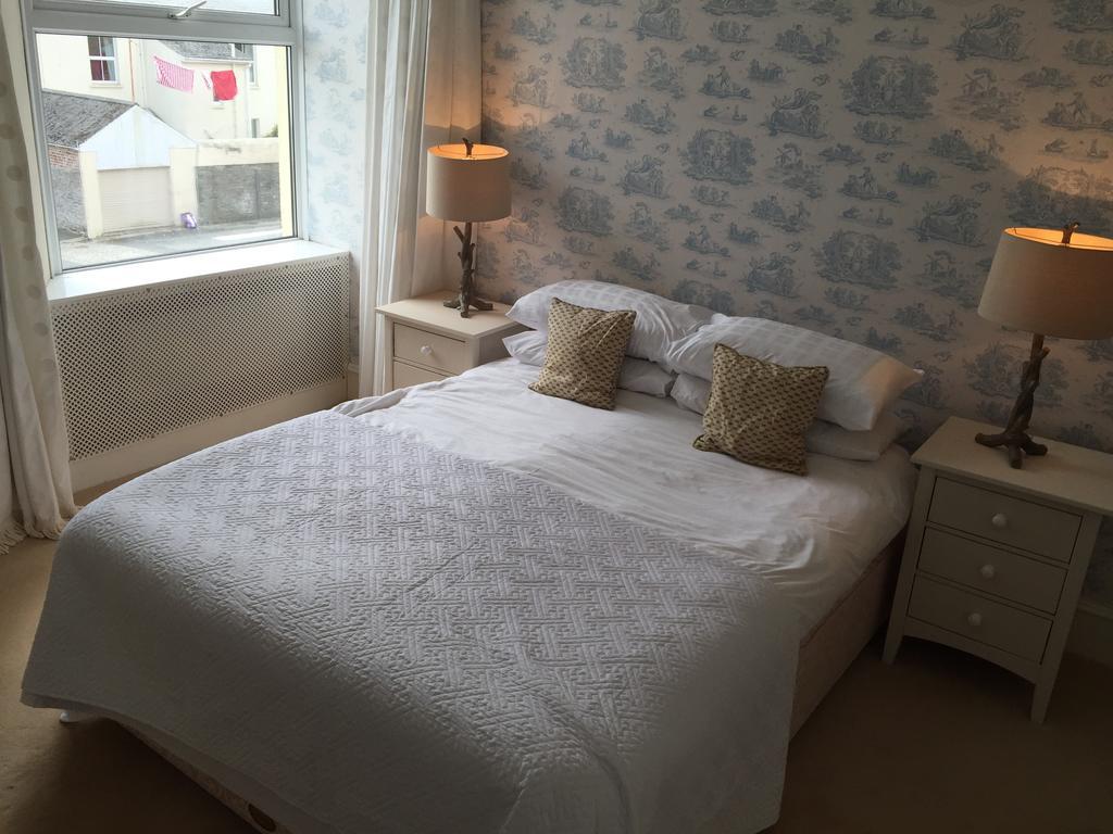 Cambridge House Bed & Breakfast Torpoint Eksteriør billede